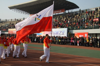 1451963928795881.jpg 体彩大旗飘扬1.jpg