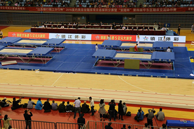 1460343012160403.jpg 2、“体彩大乐透”亮相蹦床奥运选拔赛 完美上演镇江“空中芭蕾秀”照片.jpg