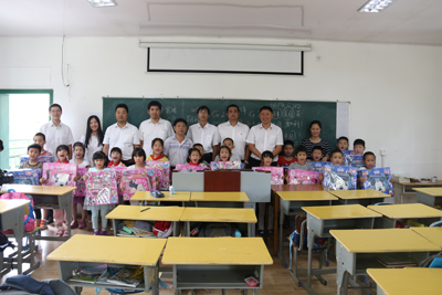 1473144979738210.jpg 南京体彩爱心工作室开展“金秋助学__爱心圆梦”活动2.jpg