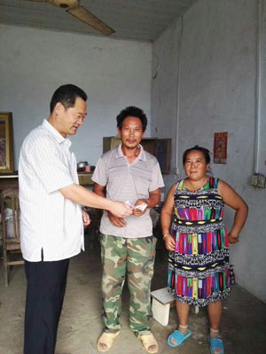 1474249222355220.jpg 宿迁体彩金秋送关爱2.jpg