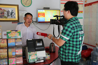 1474508818931592.jpg 大乐透677万2.jpg