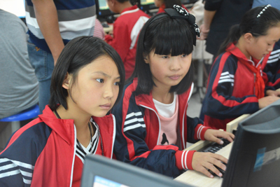 1476348700496048.jpg 首季“体彩爱行走”公益活动援建的电脑教室已全部投入使用.jpg