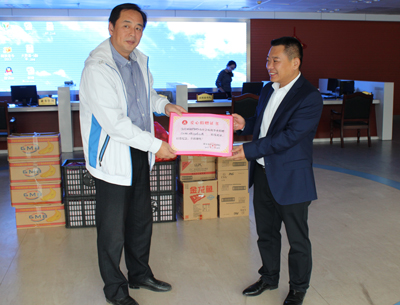 1476667293297660.jpg 敬老爱老献爱心 淮安体彩走进社会福利院.jpg