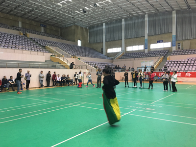 1477013593956447.jpg 3、镇江丹徒体彩组织销售员、彩民开展趣味运动会照片.jpg