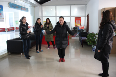 1488939873302748.jpg 迎“三八” 淮安体彩开展“精彩三月 美丽绽放”节日活动.jpg