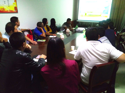 1504509891530284.jpg 连云港开展竞彩培训班 业主踊跃参加现场热烈.jpg