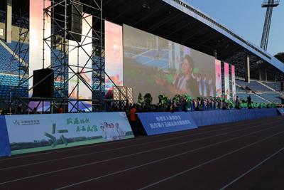 1510103178758506.jpg 5“体育,让生活更美好!” 镇江体彩助力“市第十五届运动会开幕式” 照片..jpg