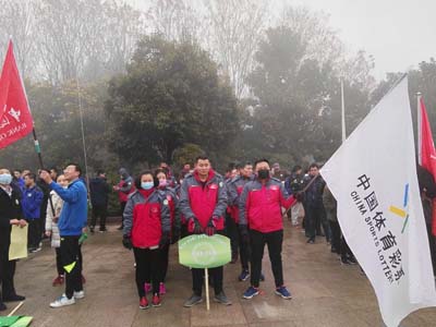 1514944949746712.jpg 宿迁体彩冠名市迎元旦万人长跑活动2.jpg