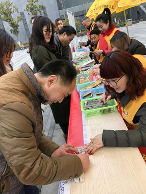 1520216443804083.jpg 4、镇江句容体彩嘉年华地推活动欢乐闹元宵照片.jpg