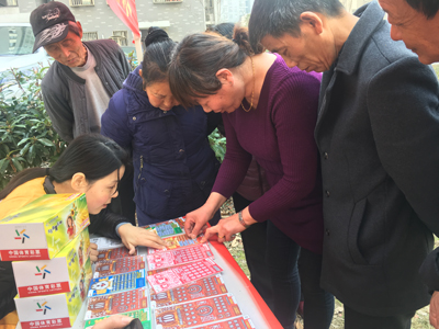 2、镇江丹徒缪家甸好热闹 “公益体彩 送戏下乡”首场秀鸣锣开演 照片.jpg