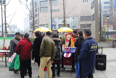 1521163497841599.jpg 9镇江体彩嘉年华地推活动走进“3·15”广场咨询现场共话美好生活照片.jpg