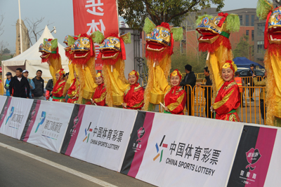 1522741147226057.jpg 南京体彩助力2018南京浦口女子马拉松甜蜜开赛4.jpg