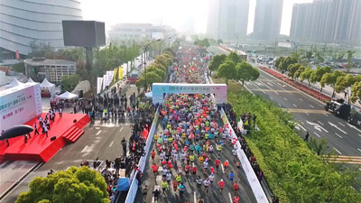宜兴体彩助力德威宜兴国际马拉松 (2).jpg