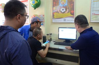 1529391169181600.jpg 盐城体彩开展“616江苏彩民节”活动02.jpg