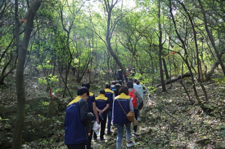 1556244485302222.jpg 无锡体彩职工参加军嶂古道徒步活动 (2)_副本.jpg