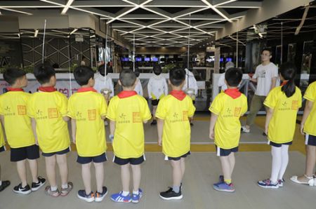 为孩子圆梦 苏州体彩开展2019“助学季”主题活动5_副本.jpg