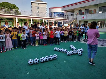 1559630721186316.jpg 丹阳体彩爱心助学1_副本.jpg