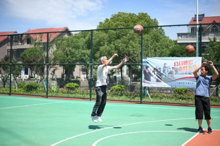 1560130152557100.jpg 6.体彩公益金使用项目--宁波镇海区九龙镇西经堂村篮球场.JPG_副本.jpg