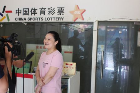 端午佳节好运来 淮安彩友喜中7位数500万大奖 (4)_副本.jpg