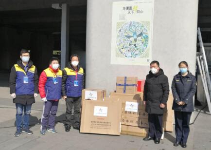 常州体彩向常州北站捐赠爱心物资22.jpg