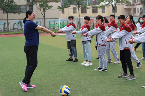 迎“六一”爱心助学 淮安体彩走进徐溜镇中心小学 (6)_副本.jpg