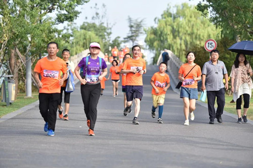 1598926910610869.jpg 江苏体彩公益行2020“携手奥运冠军益起跑”燃情开跑 (2)_副本.jpg