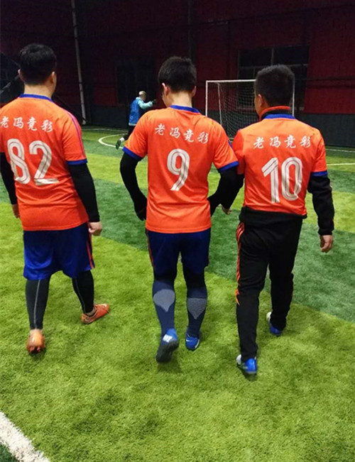 让体彩公益之花绽放 扬州体彩业主连续四年冠名足球赛 (3)_副本.jpg