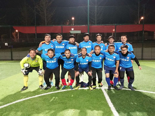 让体彩公益之花绽放 扬州体彩业主连续四年冠名足球赛 (7)_副本.jpg