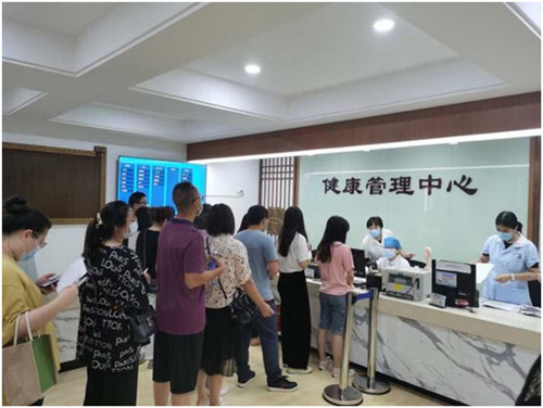 1601348237182416.jpg 以人为本情系网点江阴体彩连续8年组织销售员体检 (2)_副本.jpg