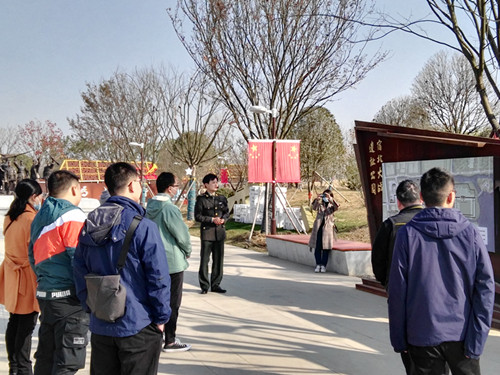 1605165925958940.jpg 宿迁体彩党支部开展红色教育活动1_副本.jpg