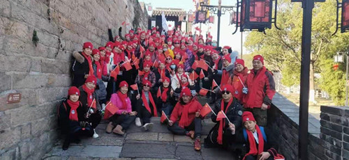 促进体育惠民 苏州体彩冠名元旦登高大会3_副本.jpg