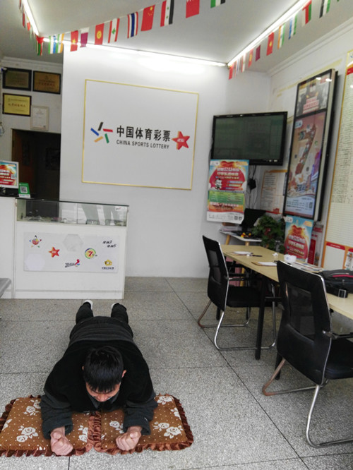 趣味健身运动在宿豫区体彩网点火起来4_副本.jpg