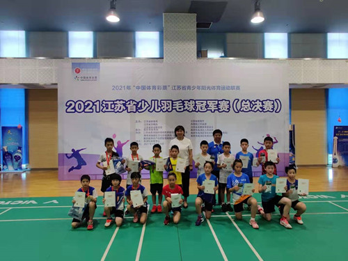 获奖队员_副本.jpg 获奖队员_副本.jpg