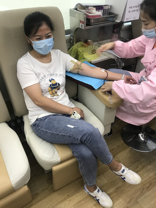 公益献爱心  淮安体彩开展无偿献血 (2)_副本.jpg