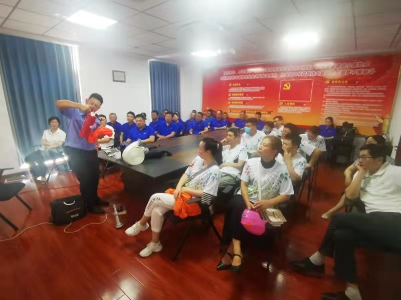 扎扎实实提升体彩从业人员消防安全技能———淮安体彩开展“我为群众办实事”消防培训和演练 (2)_副本.jpg 扎扎实实提升体彩从业人员消防安全技能———淮安体彩开展“我为群众办实事”消防培训和演练 (2)_副本.jpg