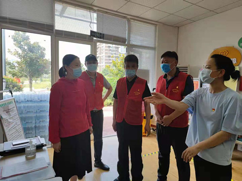 初心如磐 南京体彩抗疫志愿服务再行动3_副本.jpg