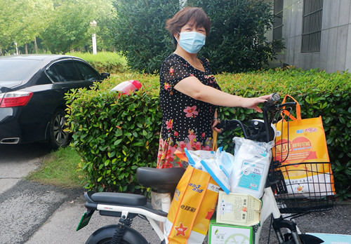 防疫关爱 溧水体彩开展“清凉”慰问工作2_副本.jpg