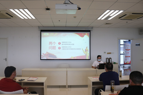 南京市体彩中心进行发展党员相关党务知识培训2_副本.jpg