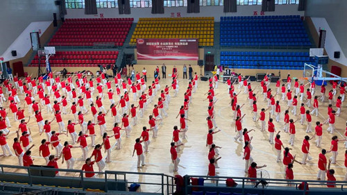 体彩公益金助力江苏省广场健身舞百万人大展演扬州分会场活动 (1)_副本.jpg 体彩公益金助力江苏省广场健身舞百万人大展演扬州分会场活动 (1)_副本.jpg