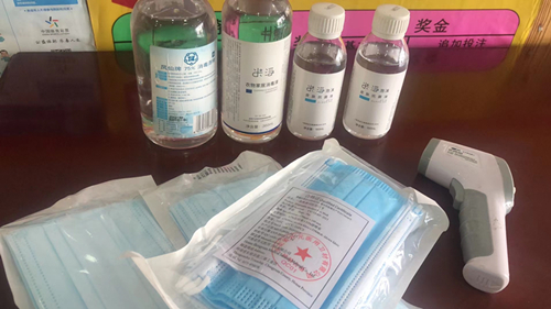 疫线党旗扬 南通体彩在行动3_副本.jpg