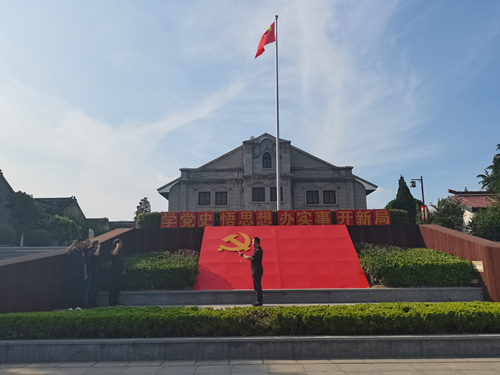 扬州体彩党支部组织党员参观高邮抗日战争最后一役纪念馆 (5)_副本.jpg 扬州体彩党支部组织党员参观高邮抗日战争最后一役纪念馆 (5)_副本.jpg