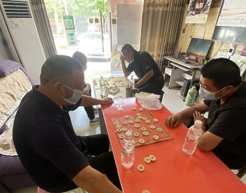 “棋”聚一堂 “棋”乐无穷——盱眙开展县级棋王争霸赛 (3)_副本.jpg