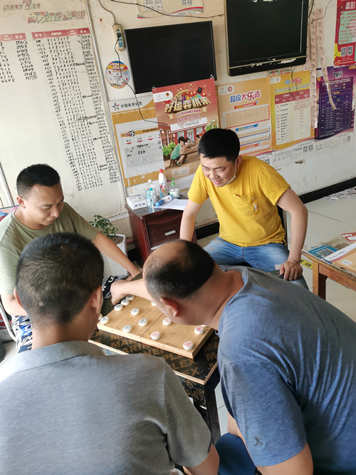 扬州民间棋王赛激战正酣 (2)_副本.jpg