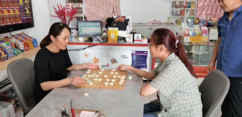 连云港赣榆体彩以棋会友 成功开展民间棋王争霸赛 (1)_副本.jpg
