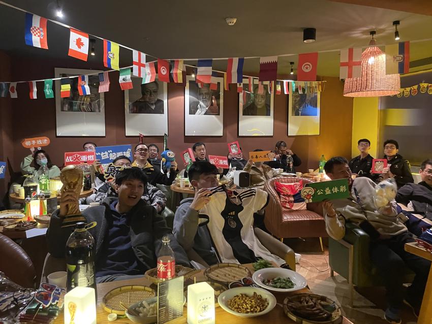 “拉伊卜”邂逅“乐小星”——南京体彩线下球迷嘉年华活动再燃激情3.jpg “拉伊卜”邂逅“乐小星”——南京体彩线下球迷嘉年华活动再燃激情3.jpg