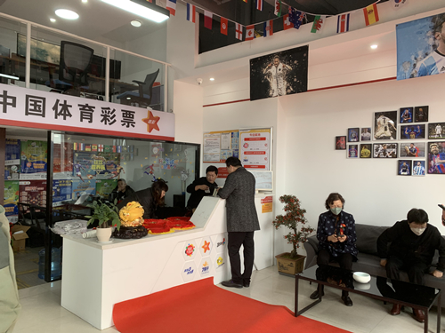 推进“体彩+”发展 淮安再增一家足球俱乐部_副本.jpg