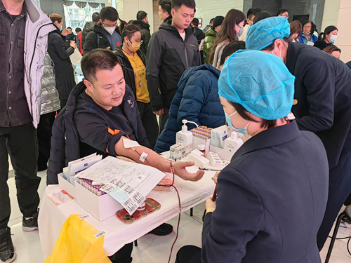 学雷锋献爱心 江苏省体育彩票管理中心员工参与无偿献血_副本.jpg