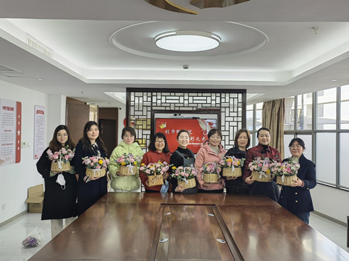 盐城党支部开展三八节活动2_副本.jpg