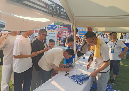 助力“苏超” 扬州体彩“百场看球活动”点燃盛夏激情 (2)_副本.jpg