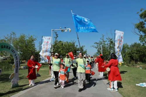 体彩公益金助力 运河畔上千人健步丈量历史与风光 (2)_副本.jpg